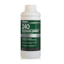 240 Sredstvo za čišćenje aluminija 1lit SKU: 42676<br />JM: kom pak.: 12 min: 1