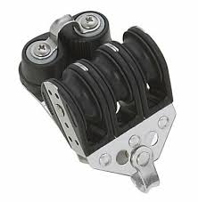 Koloturnik trostruki DELRIN, s stoperom, D10mm SKU: 95830<br />JM: kom pak.: 1 min: 1