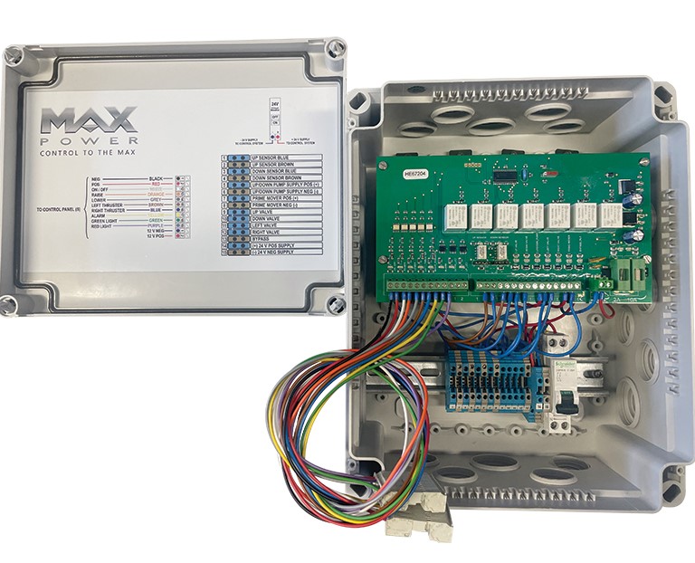 Centralna el. jedinica Max Power R300/R450 SKU: 0633652<br />JM: kom pak.: 1 min: 1