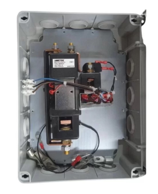 Kaskadni punjač Max Power 12/24v SKU: 42545<br />JM: kom pak.: 1 min: 1