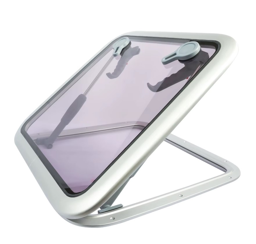 Palubni prozor V=667x667mm U=600x600mm, aluminij SKU: 75488<br />JM: kom pak.: 2 min: 1